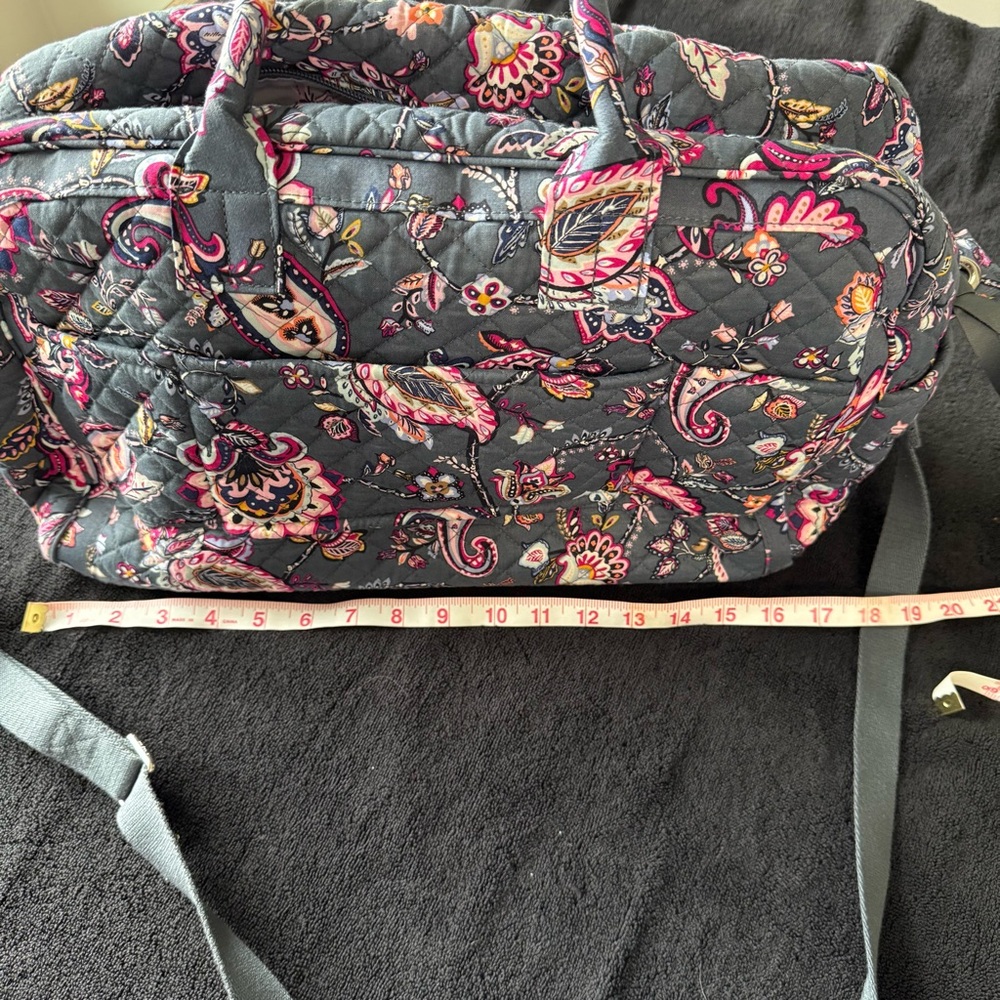 Floral Quilted Women's Bag - Gray and Pink - Picture 9 of 10